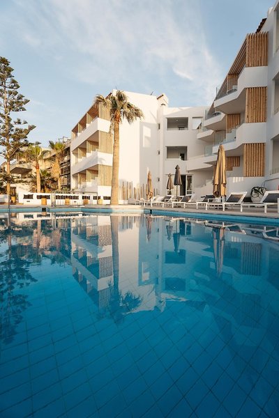 Petradi Beach Lounge Hotel 7