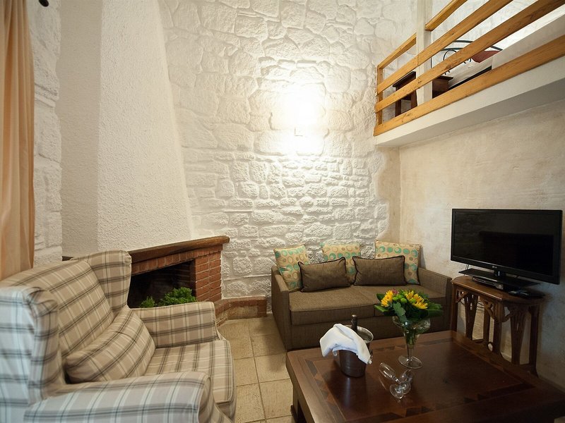 Petrino ECO Village 37
