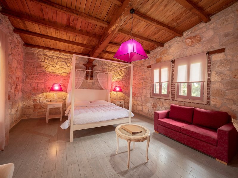 Petrino ECO Village 39