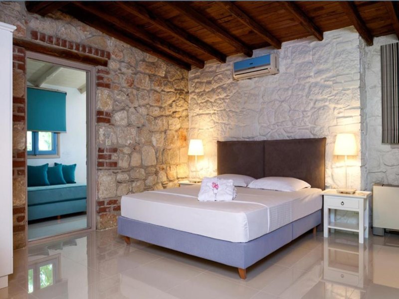 Petrino ECO Village 16