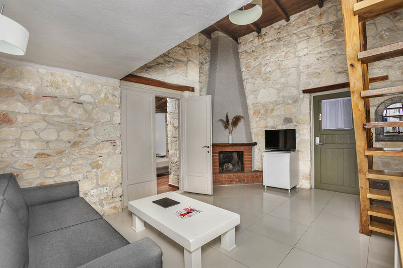 Petrino ECO Village 20
