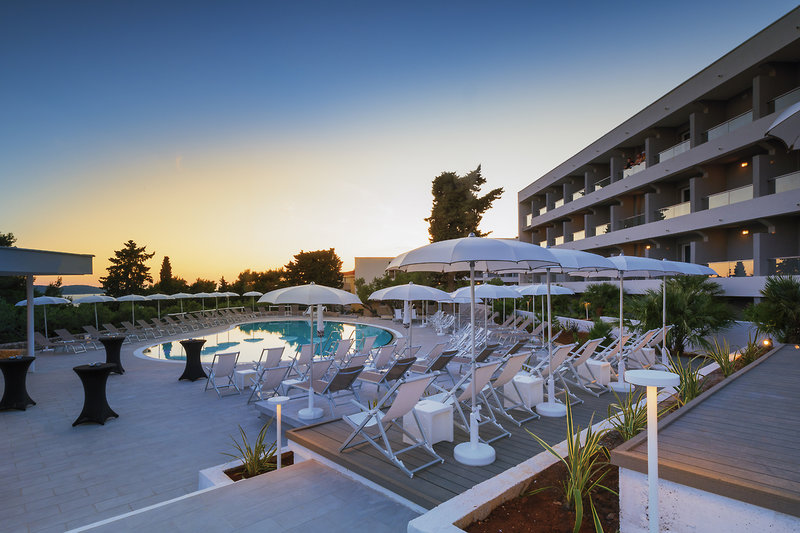 Pharos Hvar Bayhill Hotel 23