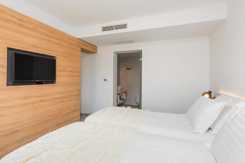 Pharos Hvar Bayhill Hotel 27