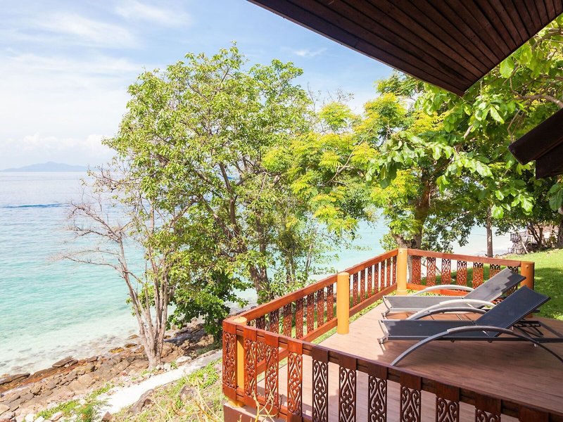 Phi Phi Natural Resort 6