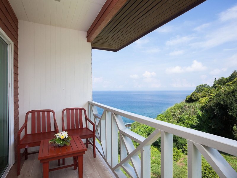 Phi Phi Natural Resort 9