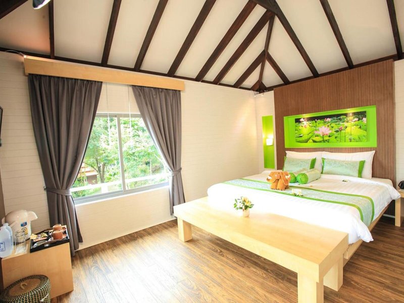 Phi Phi Natural Resort 25