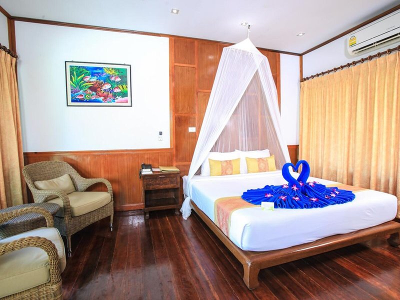 Phi Phi Natural Resort 37