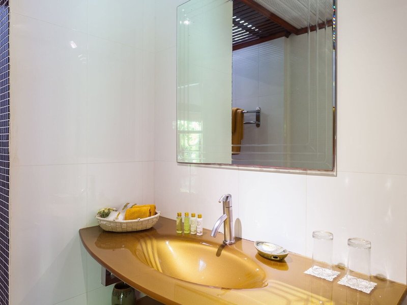 Phi Phi Natural Resort 42