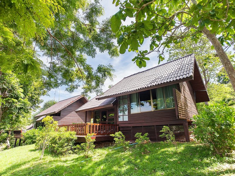 Phi Phi Natural Resort 43