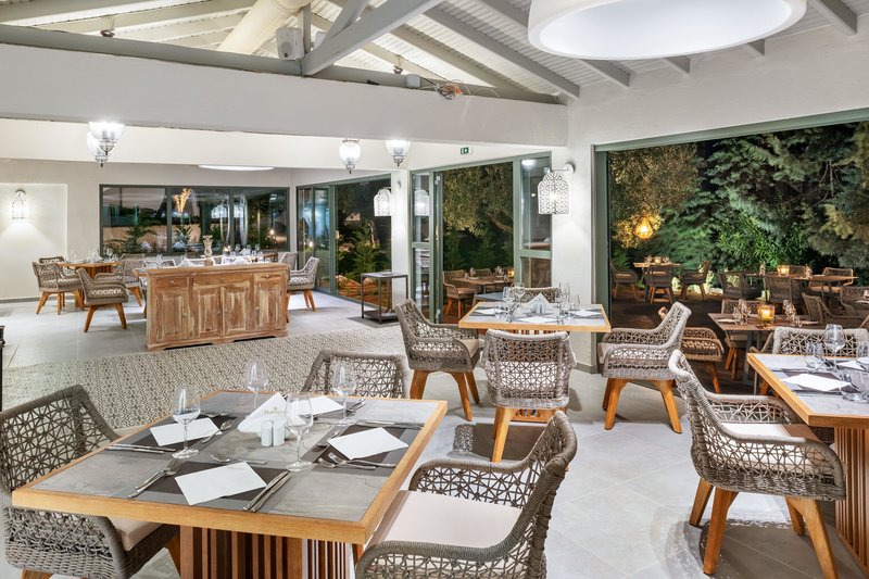 Philoxenia Hotel 10