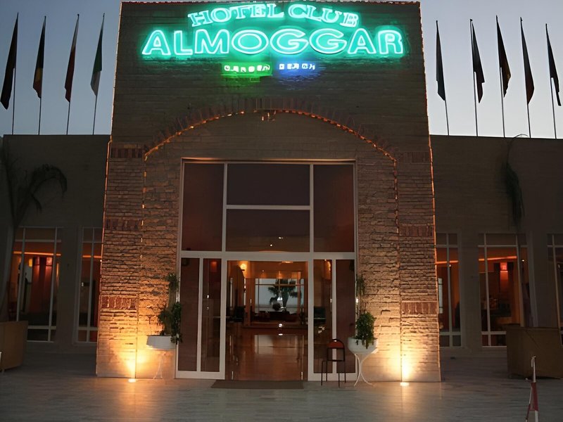 Club Almoggar Garden Beach 5