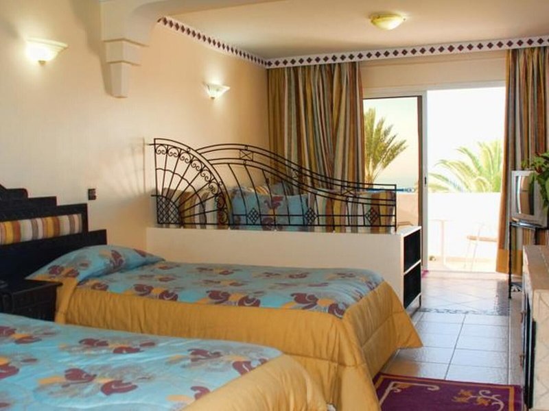 Club Almoggar Garden Beach 50