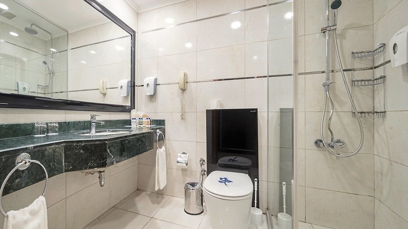 Maritim Pine Beach Resort 5