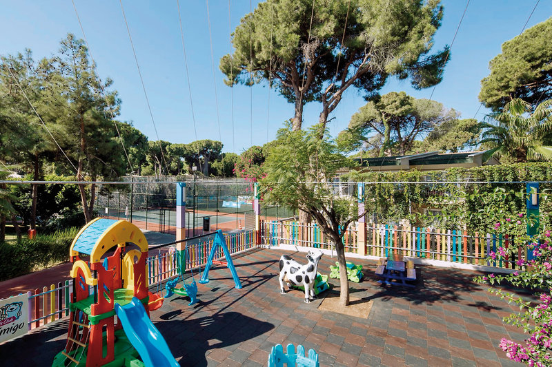 Maritim Pine Beach Resort 30