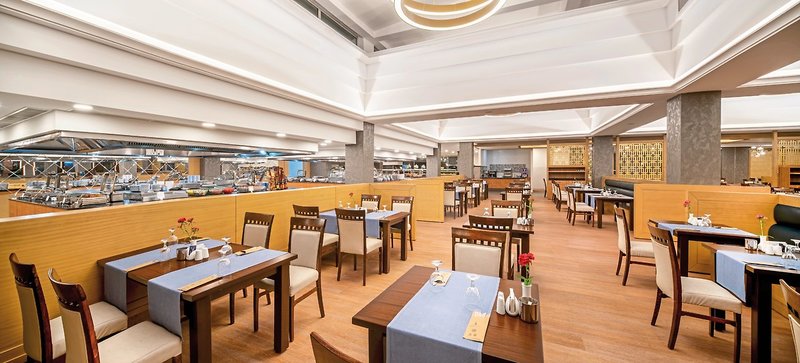 Maritim Pine Beach Resort 34