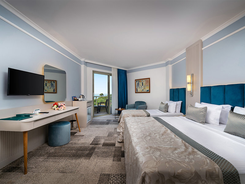 Maritim Pine Beach Resort 5