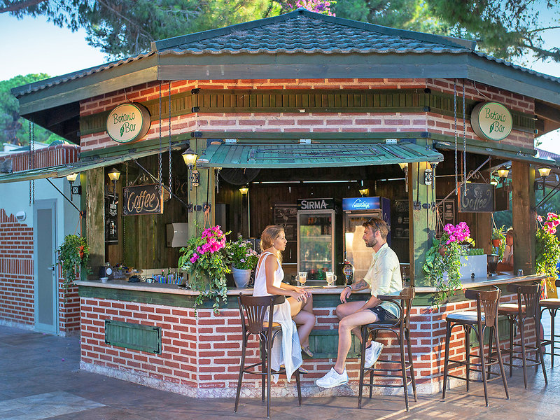 Maritim Pine Beach Resort 10