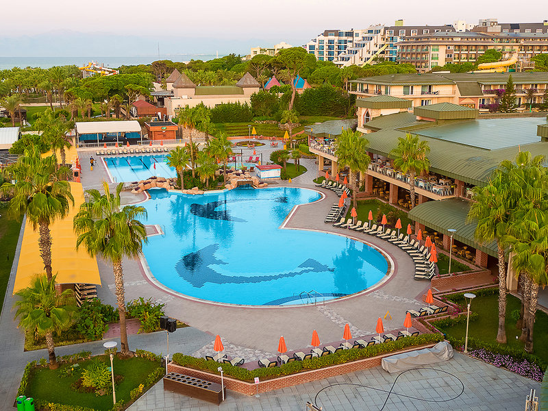 Maritim Pine Beach Resort 12