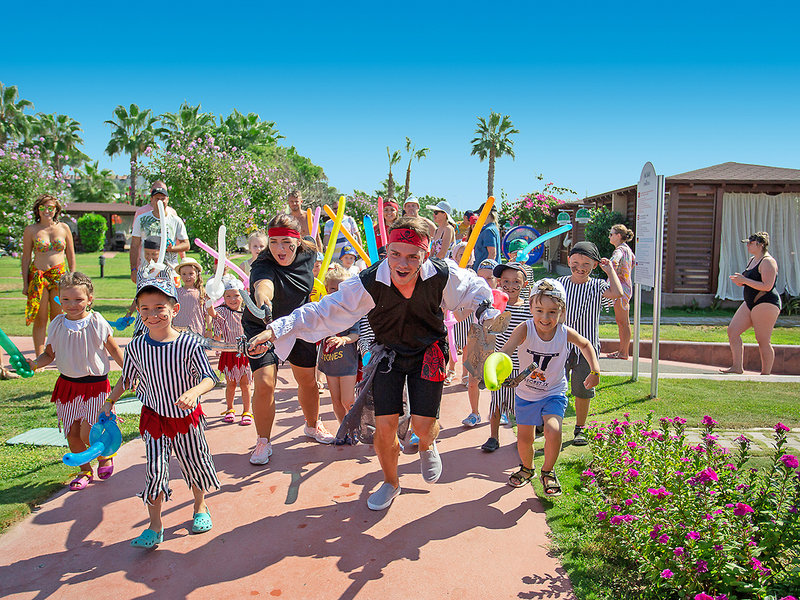 Maritim Pine Beach Resort 23