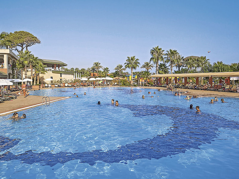 Maritim Pine Beach Resort 26