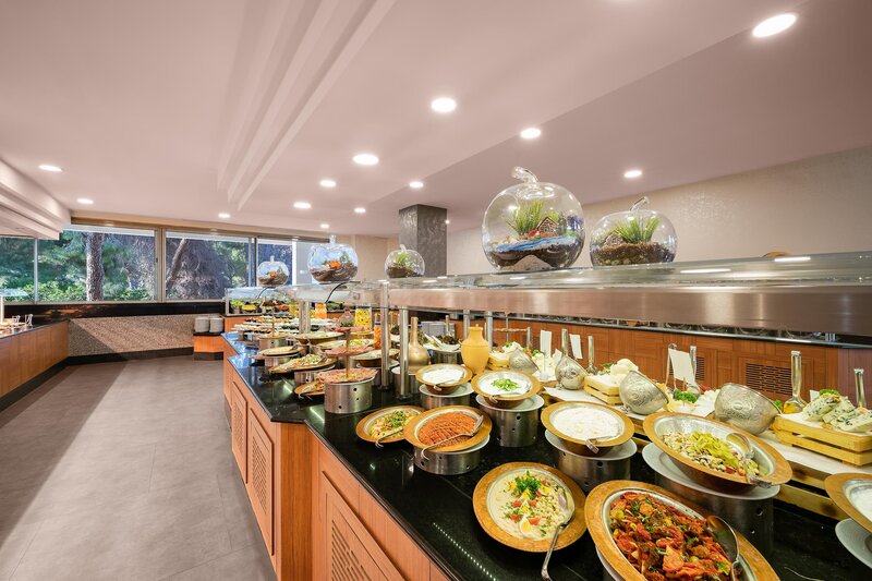 Maritim Pine Beach Resort 51