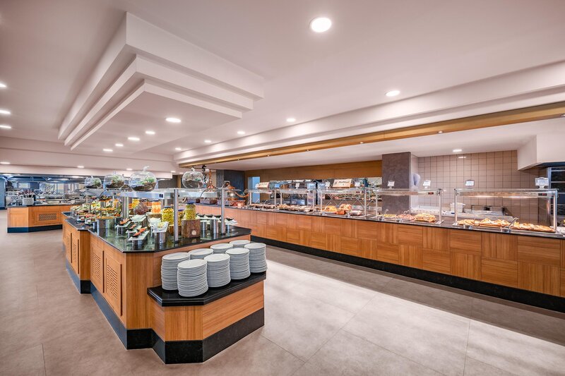 Maritim Pine Beach Resort 52