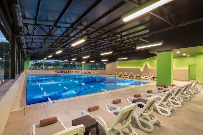 Maritim Pine Beach Resort 57