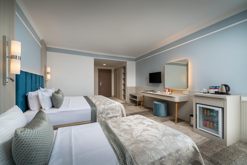 Pine Beach Belek 100