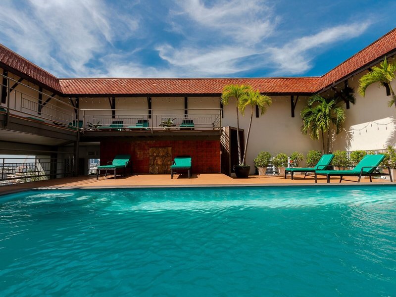 Pinnacle Lumpinee Park Hotel 10