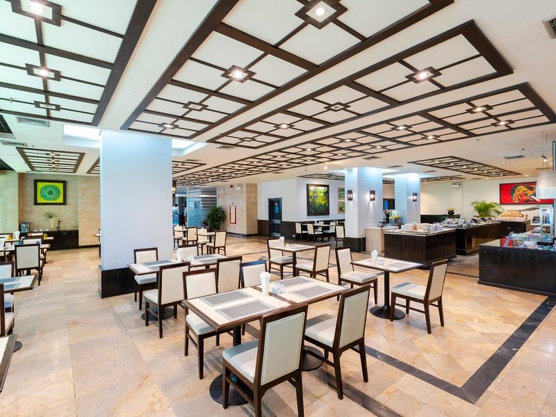 Pinnacle Lumpinee Park Hotel 12