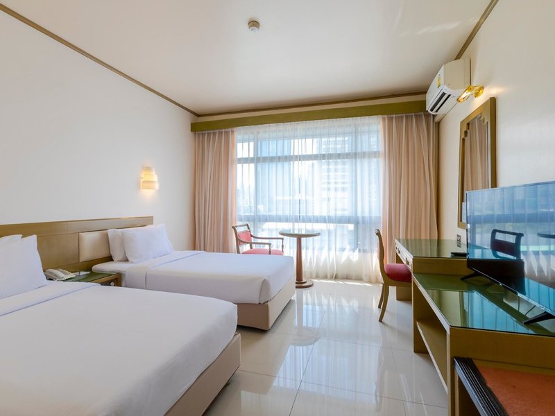 Pinnacle Lumpinee Park Hotel 35