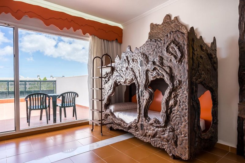 BlueSea Costa Bastian 5