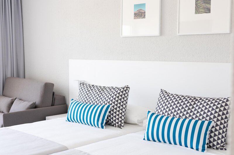 BlueSea Costa Bastian 8