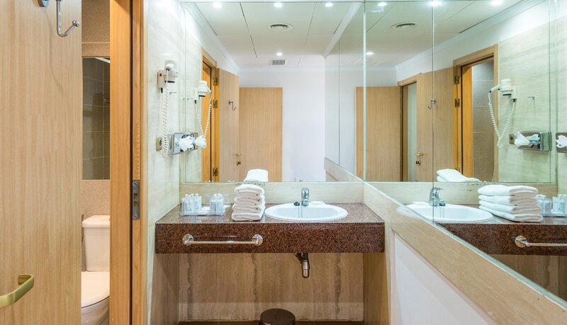 BlueSea Costa Bastian 13