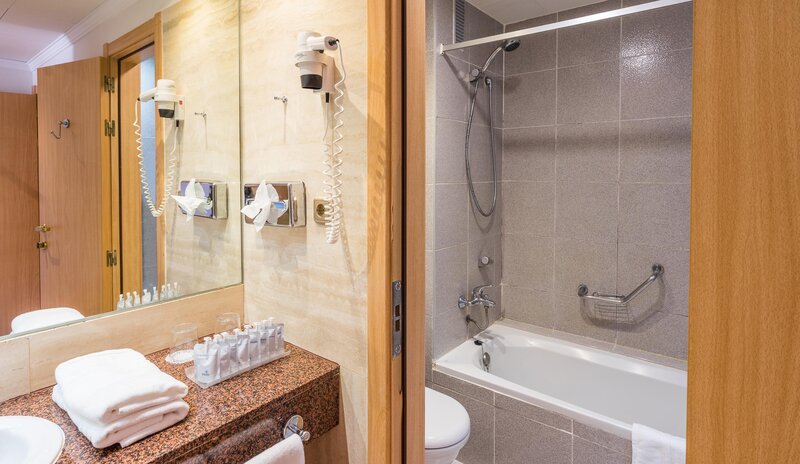 BlueSea Costa Bastian 14