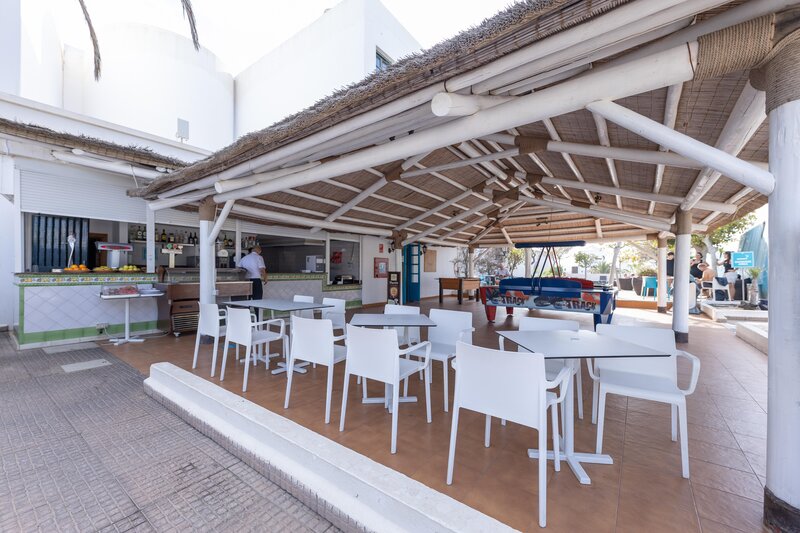 BlueSea Costa Bastian 18