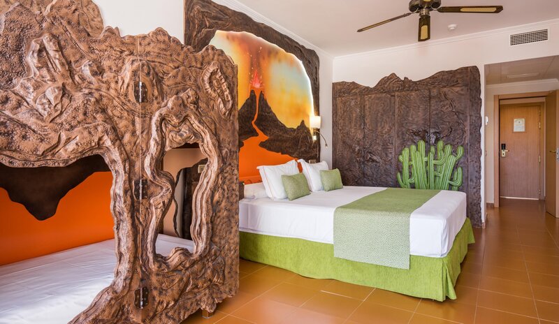 BlueSea Costa Bastian 27