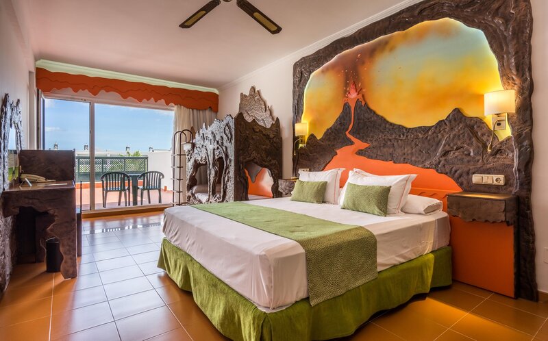 BlueSea Costa Bastian 29