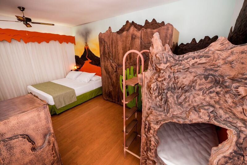 BlueSea Costa Bastian 43