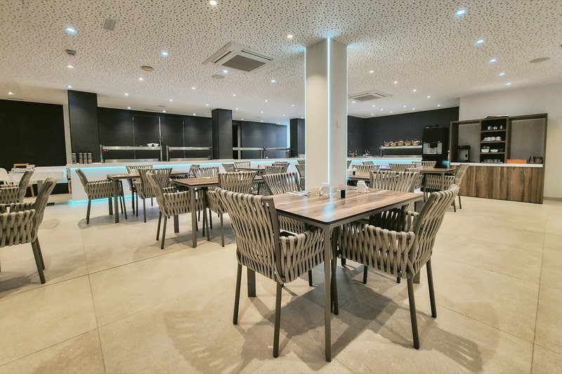 Ponent Apartamentos 8