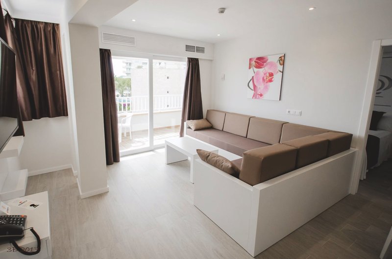 Ponent Apartamentos 2