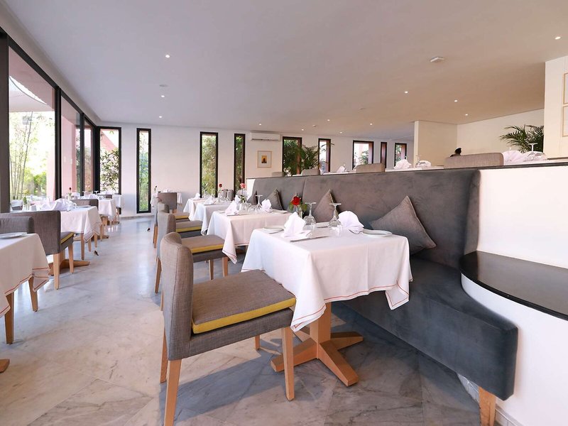 Kenzi Farah demnächst Kenzi Rose Garden 18