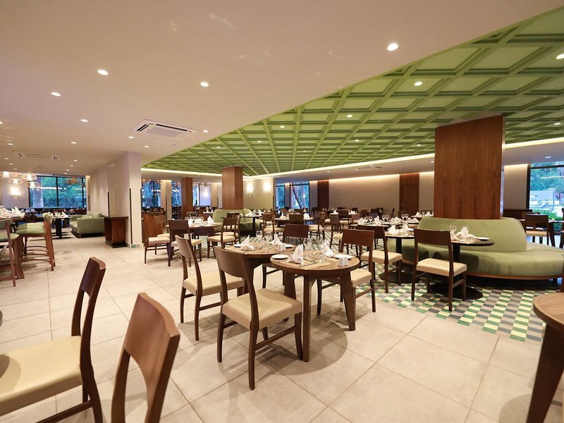 Kenzi Farah demnächst Kenzi Rose Garden 19