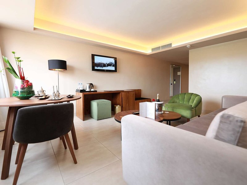 Kenzi Farah demnächst Kenzi Rose Garden 20