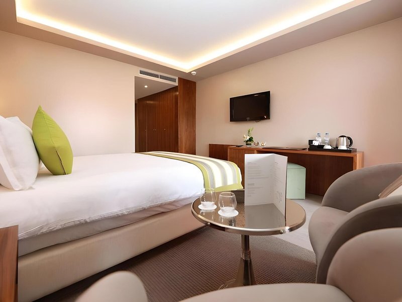 Kenzi Farah demnächst Kenzi Rose Garden 27