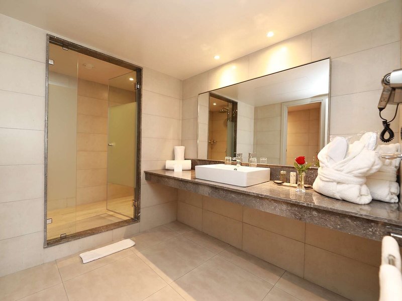 Kenzi Farah demnächst Kenzi Rose Garden 29