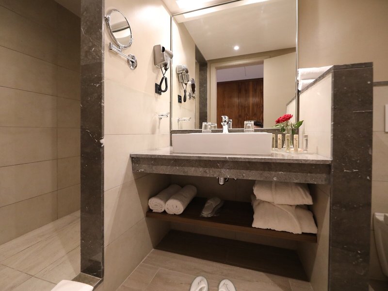 Kenzi Farah demnächst Kenzi Rose Garden 31