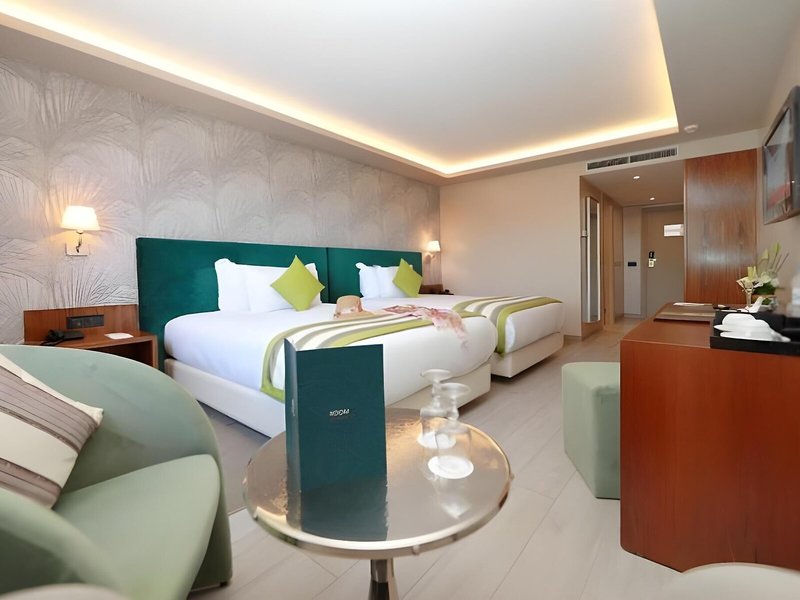 Kenzi Farah demnächst Kenzi Rose Garden 37