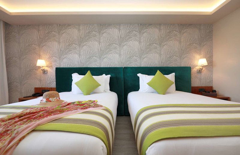 Kenzi Rose Garden 17