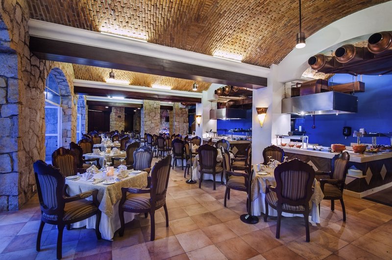 Wyndham Alltra Playa del Carmen Adults Only All Inclusive 8